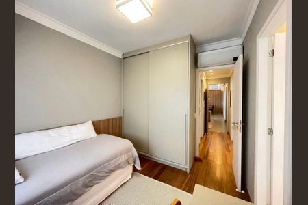 Apartamento à venda com 144m², 3 quartos e 2 vagasQuarto