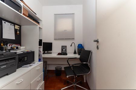 Apartamento à venda com 167m², 3 quartos e 3 vagas Apartamento à venda com 167m², 3 quartos e 3 vagasQuarto de Serviço