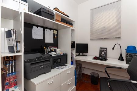 Apartamento à venda com 167m², 3 quartos e 3 vagas Apartamento à venda com 167m², 3 quartos e 3 vagasQuarto de Serviço