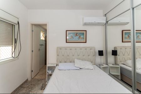 Apartamento à venda com 167m², 3 quartos e 3 vagas Apartamento à venda com 167m², 3 quartos e 3 vagasSuíte 2