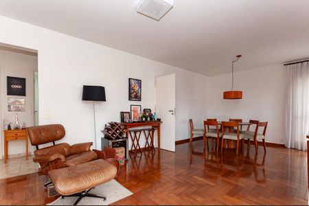 Apartamento à venda com 167m², 3 quartos e 3 vagas Apartamento à venda com 167m², 3 quartos e 3 vagasSala