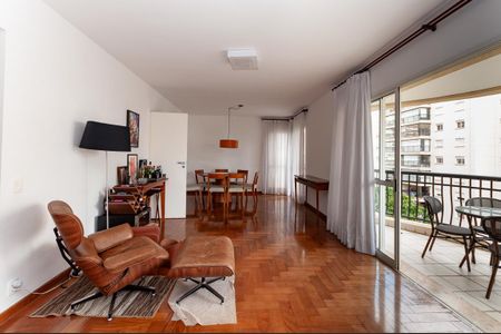 Apartamento à venda com 167m², 3 quartos e 3 vagas Apartamento à venda com 167m², 3 quartos e 3 vagasSala