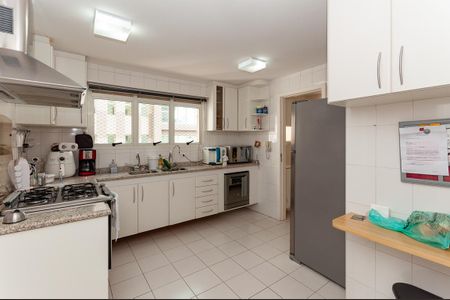 Apartamento à venda com 167m², 3 quartos e 3 vagas Apartamento à venda com 167m², 3 quartos e 3 vagasCozinha