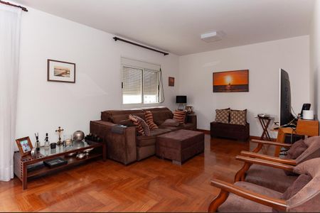 Apartamento à venda com 167m², 3 quartos e 3 vagas Apartamento à venda com 167m², 3 quartos e 3 vagasSala