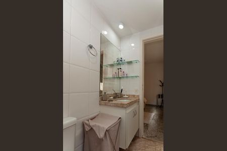 Apartamento à venda com 167m², 3 quartos e 3 vagas Apartamento à venda com 167m², 3 quartos e 3 vagasBanheiro Suíte 2