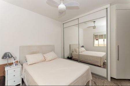 Apartamento à venda com 167m², 3 quartos e 3 vagas Apartamento à venda com 167m², 3 quartos e 3 vagasSuíte 3