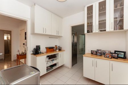 Apartamento à venda com 167m², 3 quartos e 3 vagas Apartamento à venda com 167m², 3 quartos e 3 vagasCopa