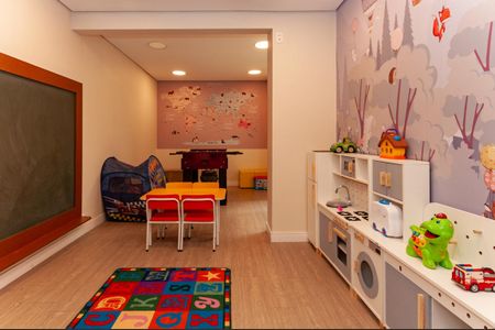 Apartamento à venda com 167m², 3 quartos e 3 vagas Apartamento à venda com 167m², 3 quartos e 3 vagasÁrea Comum - Brinquedoteca
