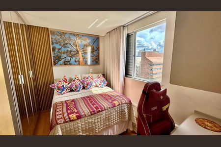 Apartamento à venda com 80m², 2 quartos e 1 vaga Apartamento à venda com 80m², 2 quartos e 1 vagaSuíte