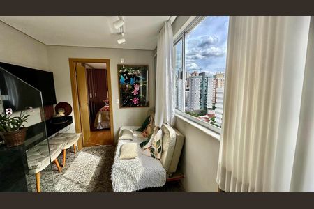 Sala  de apartamento à venda com 2 quartos, 80m² em Santa Efigênia, Belo Horizonte