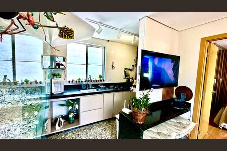 Sala de apartamento à venda com 2 quartos, 80m² em Santa Efigênia, Belo Horizonte