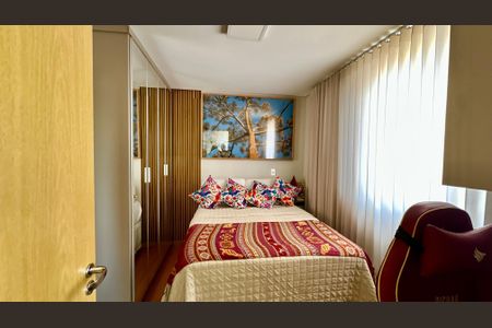 Apartamento à venda com 80m², 2 quartos e 1 vagaQuarto 2