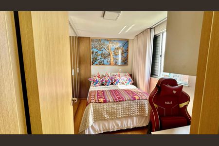 Apartamento à venda com 80m², 2 quartos e 1 vaga Apartamento à venda com 80m², 2 quartos e 1 vagaSuíte