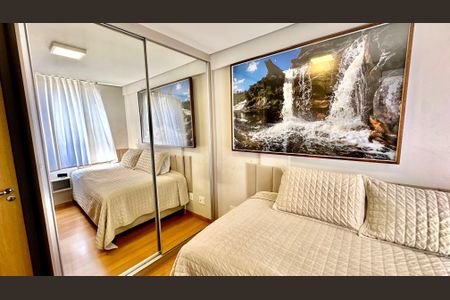 Apartamento à venda com 80m², 2 quartos e 1 vagaQuarto 3