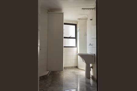Apartamento à venda com 140m², 3 quartos e 3 vagas Apartamento à venda com 140m², 3 quartos e 3 vagasÁrea de Serviço