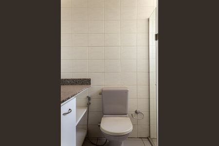 Apartamento à venda com 140m², 3 quartos e 3 vagas Apartamento à venda com 140m², 3 quartos e 3 vagasBanheiro da Suíte 2
