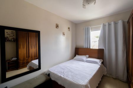 Casa à venda com 105m², 3 quartos e 2 vagasQuarto 2