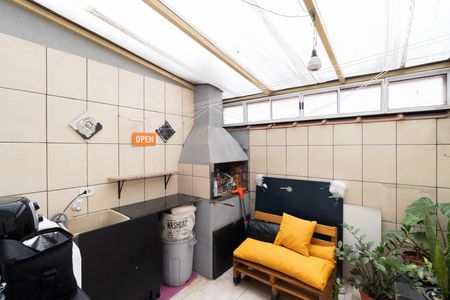 Casa à venda com 105m², 3 quartos e 2 vagasÁrea de Serviço