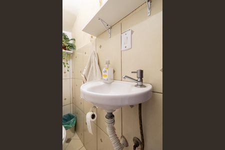 Casa à venda com 105m², 3 quartos e 2 vagasLavabo