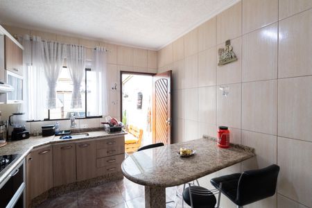 Casa à venda com 105m², 3 quartos e 2 vagasCozinha