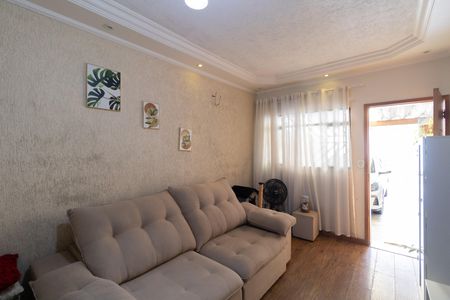 Casa à venda com 105m², 3 quartos e 2 vagasSala 