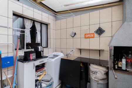 Casa à venda com 105m², 3 quartos e 2 vagasÁrea de Serviço