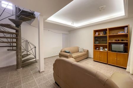 Casa à venda com 159m², 3 quartos e 2 vagasSala