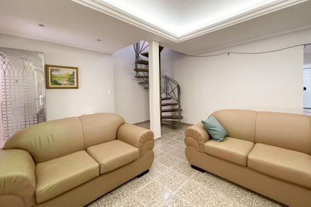 Casa à venda com 159m², 3 quartos e 2 vagasSala 