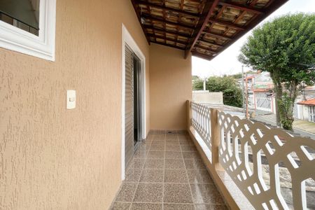 Casa à venda com 159m², 3 quartos e 2 vagasSacada - Suíte 