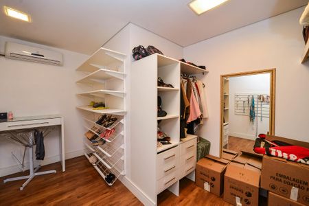 Casa à venda com 392m², 3 quartos e 4 vagasCloset da Suíte