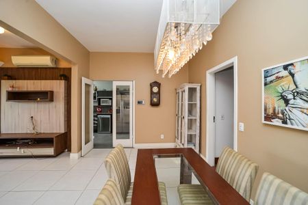 Casa à venda com 392m², 3 quartos e 4 vagasSala de Jantar