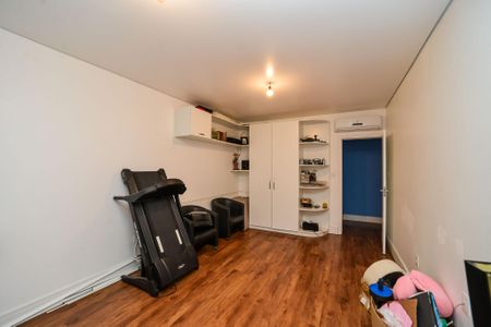 Casa à venda com 392m², 3 quartos e 4 vagasQuarto 2