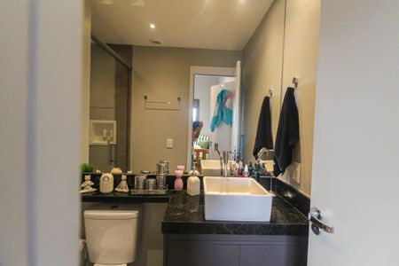 Apartamento à venda com 91m², 2 quartos e 2 vagasBanheiro da Suíte 2