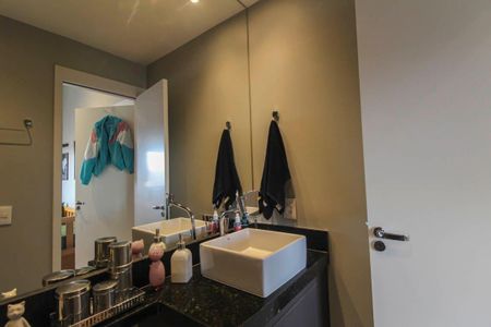 Apartamento à venda com 91m², 2 quartos e 2 vagasBanheiro da Suíte 2