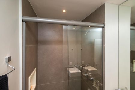 Apartamento à venda com 91m², 2 quartos e 2 vagasBanheiro da Suíte 2