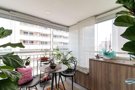 Apartamento à venda com 69m², 2 quartos e 1 vagaVaranda