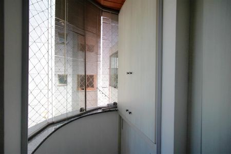 Apartamento à venda com 97m², 3 quartos e 2 vagasVaranda do Quarto 1