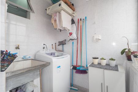 Apartamento à venda com 130m², 3 quartos e 1 vagaÁrea de Serviço