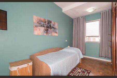 Apartamento à venda com 130m², 3 quartos e 1 vagaQuarto 2