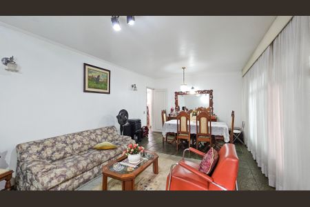 Casa à venda com 290m², 3 quartos e 2 vagasSala