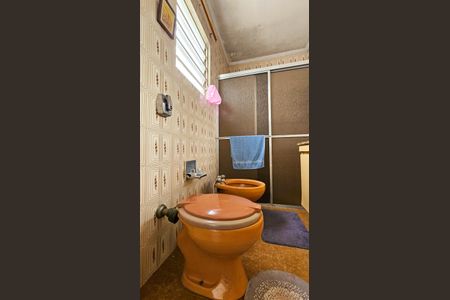 Casa à venda com 290m², 3 quartos e 2 vagasBanheiro 2