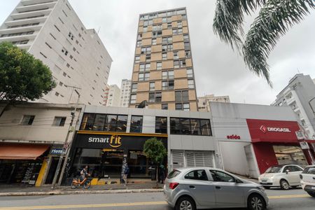 Apartamento à venda com 44m², 1 quarto e sem vaga Apartamento à venda com 44m², 1 quarto e sem vagaFachada