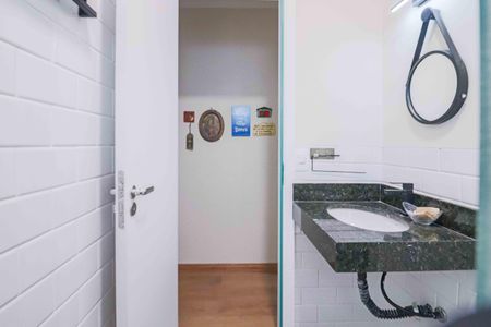 Casa de condomínio à venda com 125m², 3 quartos e 4 vagas Casa de condomínio à venda com 125m², 3 quartos e 4 vagasBanheiro Social