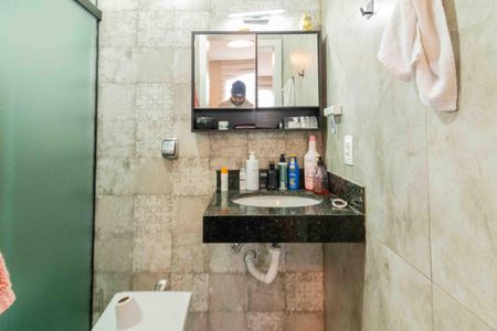 Casa de condomínio à venda com 125m², 3 quartos e 4 vagas Casa de condomínio à venda com 125m², 3 quartos e 4 vagasBanheiro Suíte