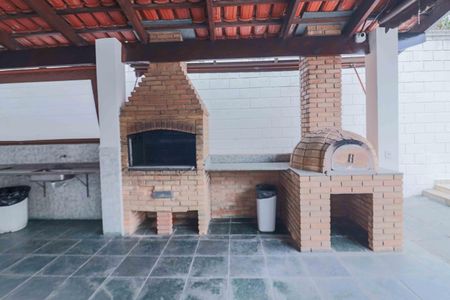 Casa de condomínio à venda com 125m², 3 quartos e 4 vagas Casa de condomínio à venda com 125m², 3 quartos e 4 vagasÁrea comum - Churrasqueira