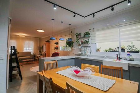 Casa de condomínio à venda com 125m², 3 quartos e 4 vagas Casa de condomínio à venda com 125m², 3 quartos e 4 vagasCozinha