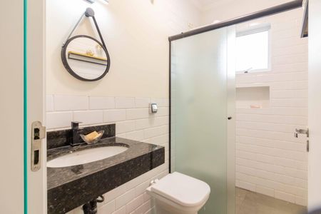 Casa de condomínio à venda com 125m², 3 quartos e 4 vagas Casa de condomínio à venda com 125m², 3 quartos e 4 vagasBanheiro Social