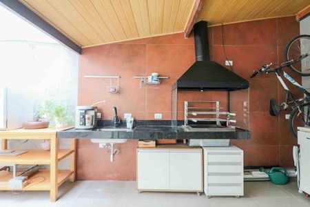 Casa de condomínio à venda com 125m², 3 quartos e 4 vagas Casa de condomínio à venda com 125m², 3 quartos e 4 vagasArea Gourmet