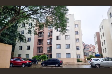 Apartamento para alugar com 57m², 2 quartos e 1 vaga Apartamento para alugar com 57m², 2 quartos e 1 vagaFachada