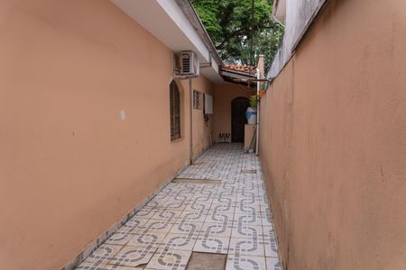 Casa para alugar com 250m², 3 quartos e 2 vagas Casa para alugar com 250m², 3 quartos e 2 vagasCorredor